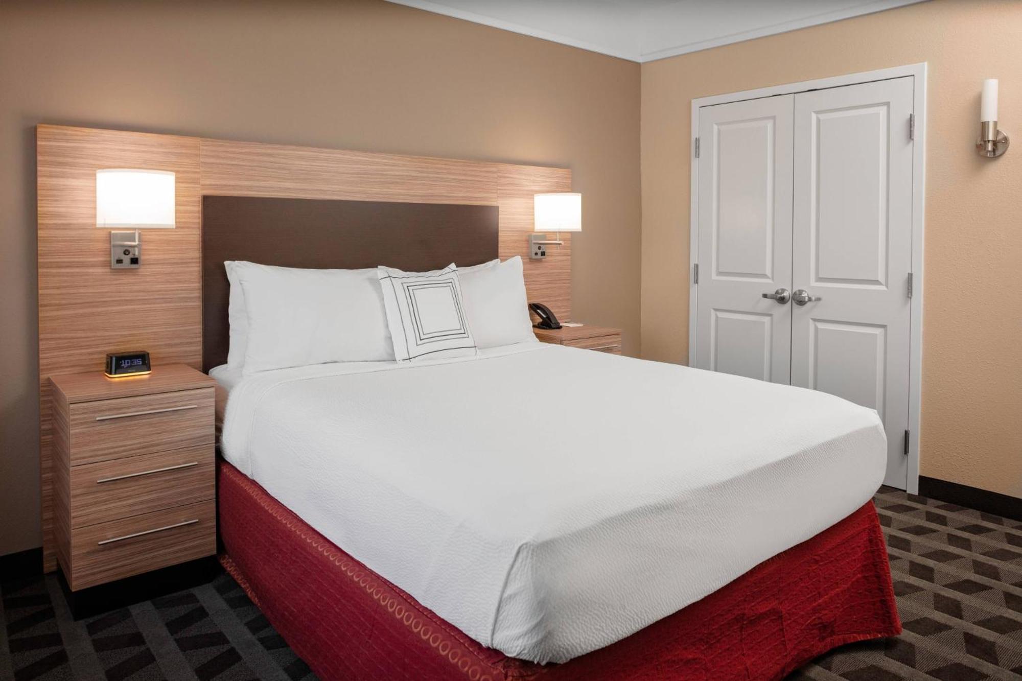 Towneplace Suites By Marriott Gainesville Bagian luar foto