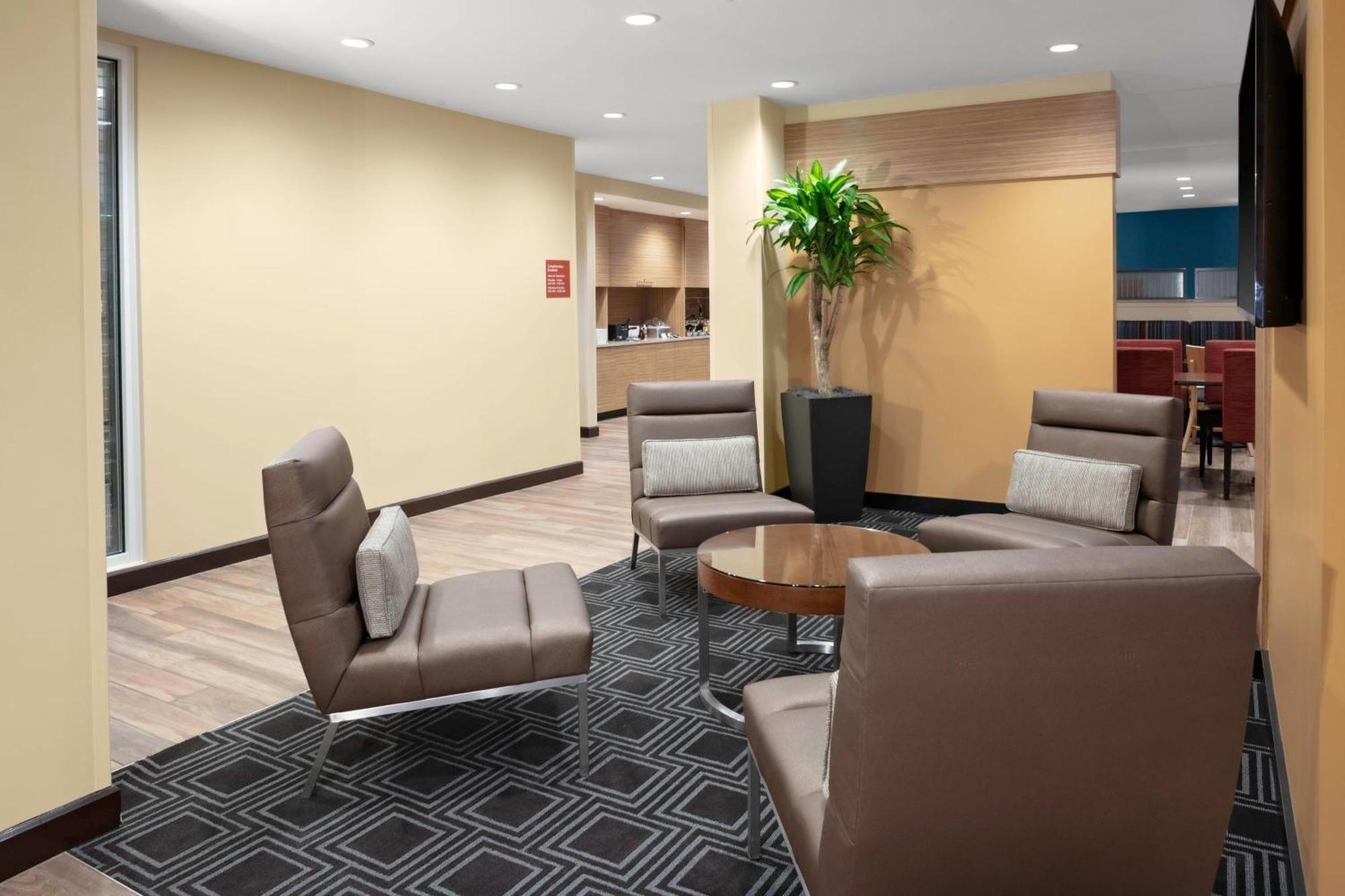 Towneplace Suites By Marriott Gainesville Bagian luar foto